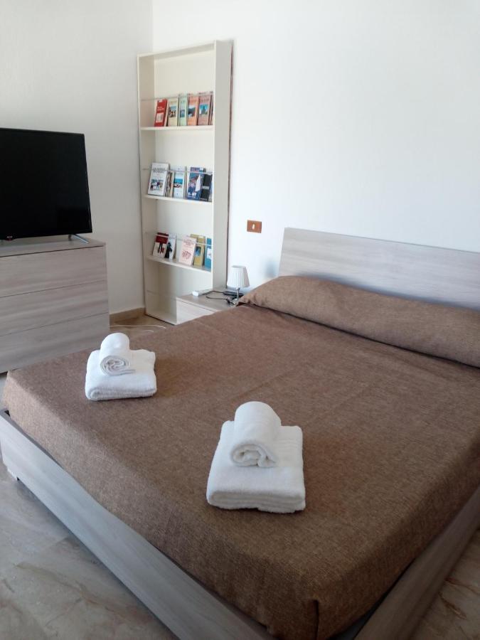 Flamingo Guest House- Rooms ออลเบีย ภายนอก รูปภาพ