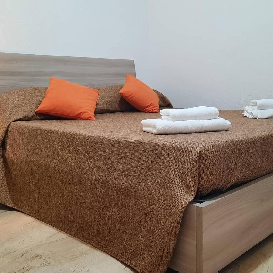Flamingo Guest House- Rooms ออลเบีย ภายนอก รูปภาพ